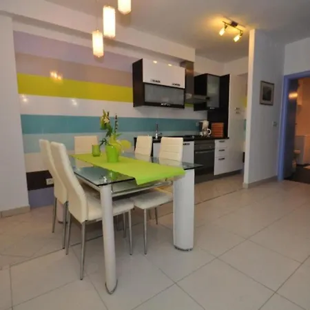 Njoko - Sea View & Private Parking Apartment Prvic Sepurine