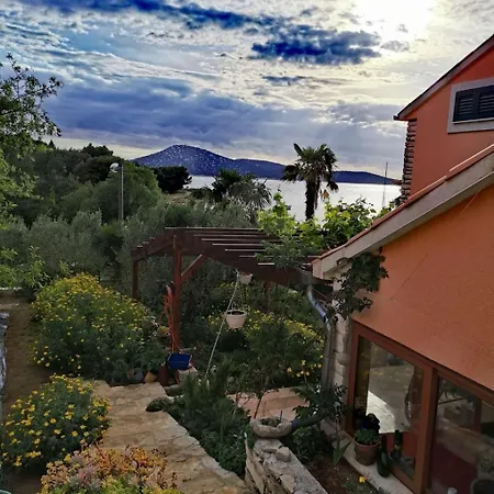 Apartment Njoko - Sea View & Private Parking Prvic Sepurine