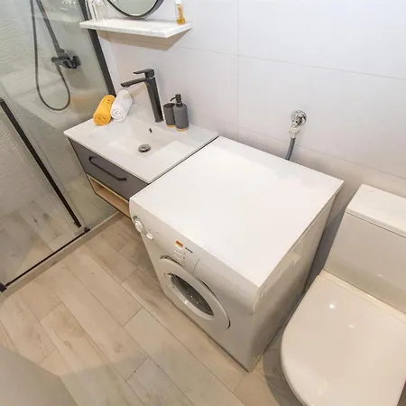 Njoko - Sea View & Private Parking Apartment