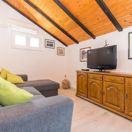 Njoko - Sea View & Private Parking Apartment