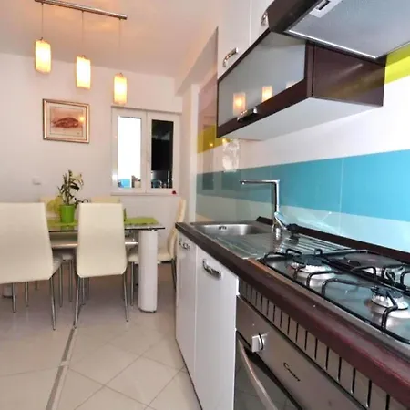 דירה Njoko פרוויץ' שפורינה