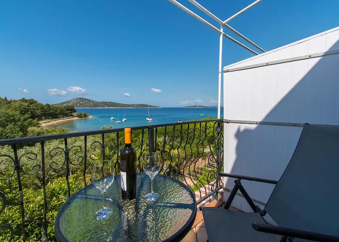 דירה Njoko פרוויץ' שפורינה