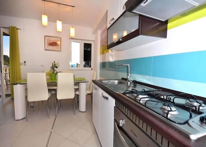 דירה Njoko פרוויץ' שפורינה